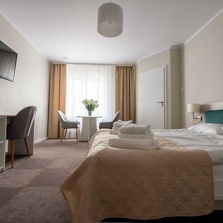 Bialy Gosciniec Hotel Ciechanów Buitenkant foto